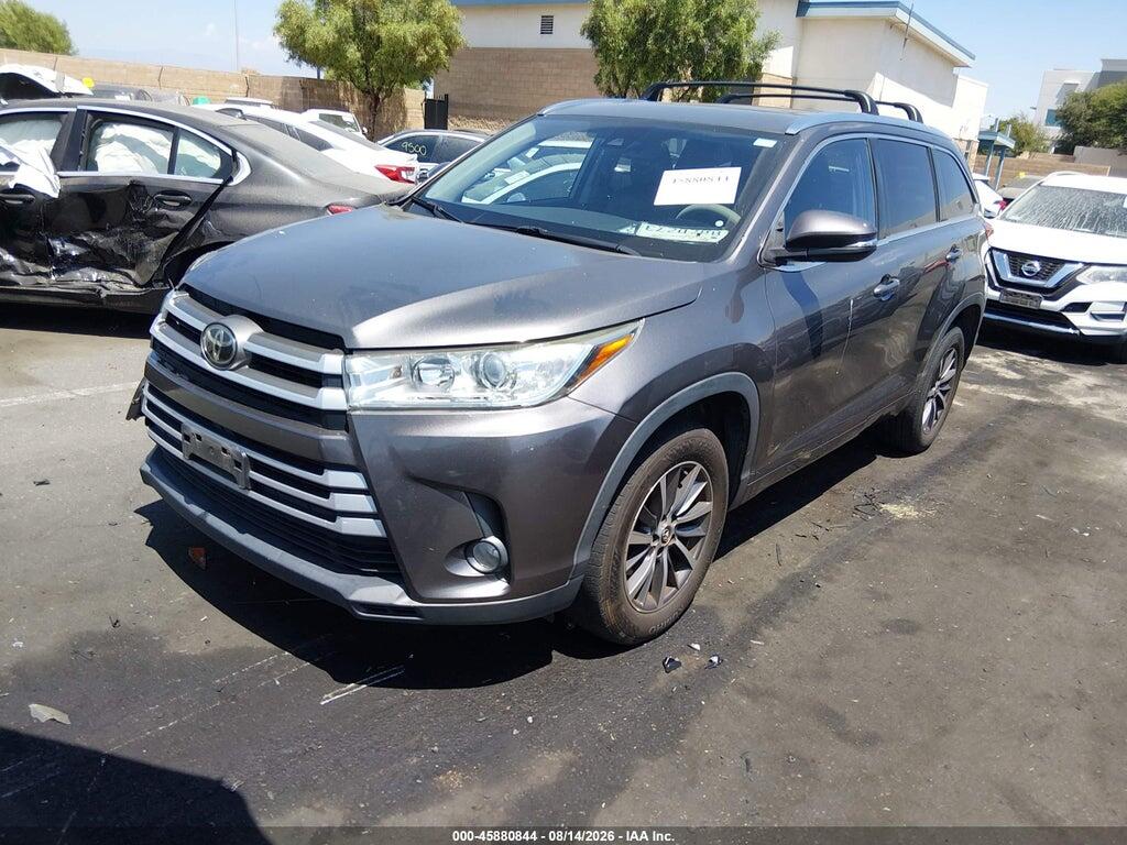 5TDKZRFH2JS531487 2018 TOYOTA HIGHLANDER photo no. 2
