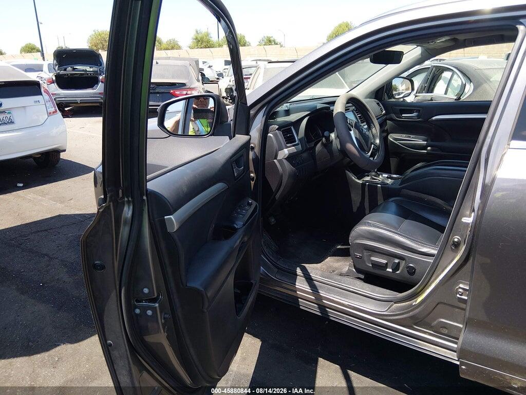5TDKZRFH2JS531487 2018 TOYOTA HIGHLANDER photo no. 5