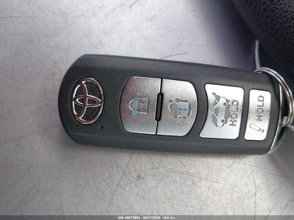 3MYDLBYV9JY319670 2018 TOYOTA YARIS IA photo no. 11