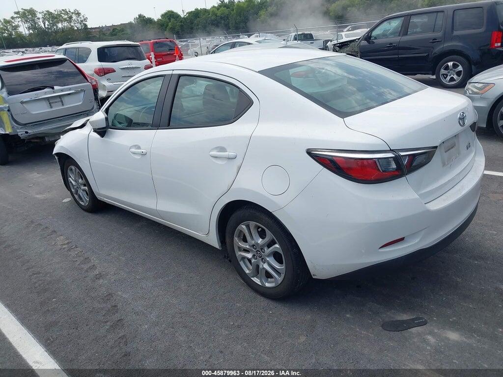 3MYDLBYV9JY319670 2018 TOYOTA YARIS IA photo no. 3