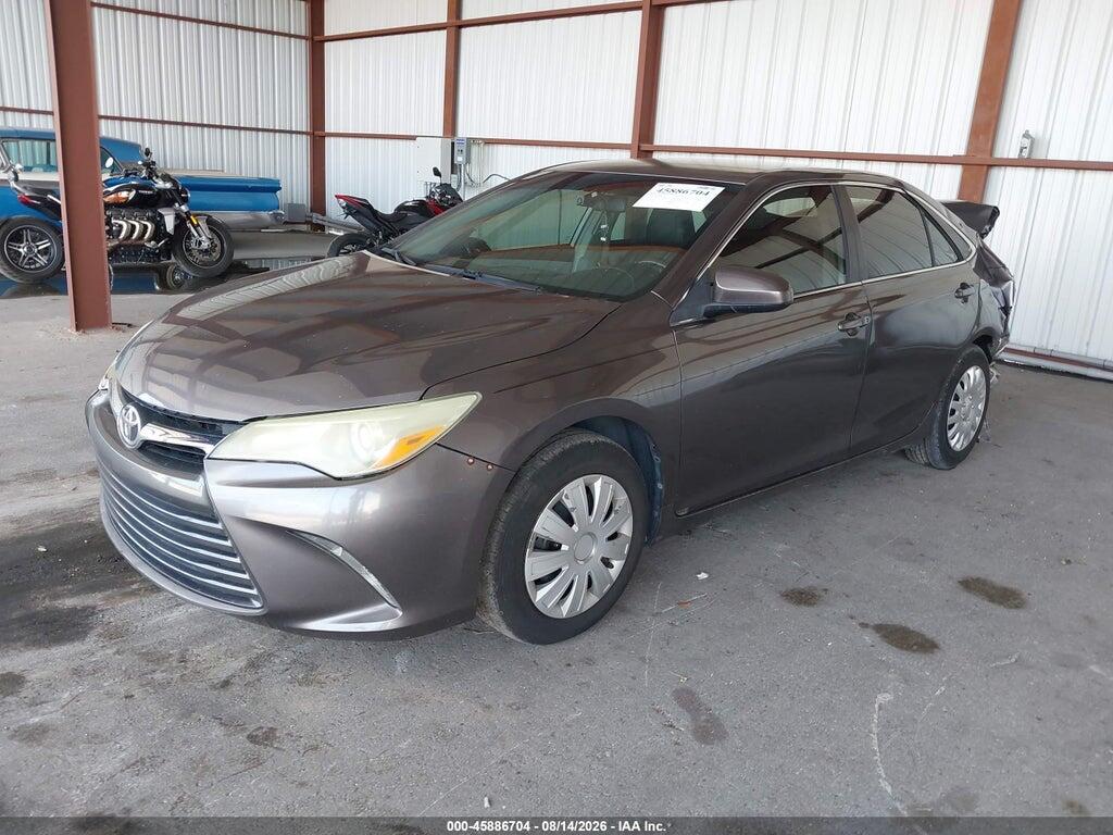 4T1BF1FK5FU042361 2015 TOYOTA CAMRY photo no. 2