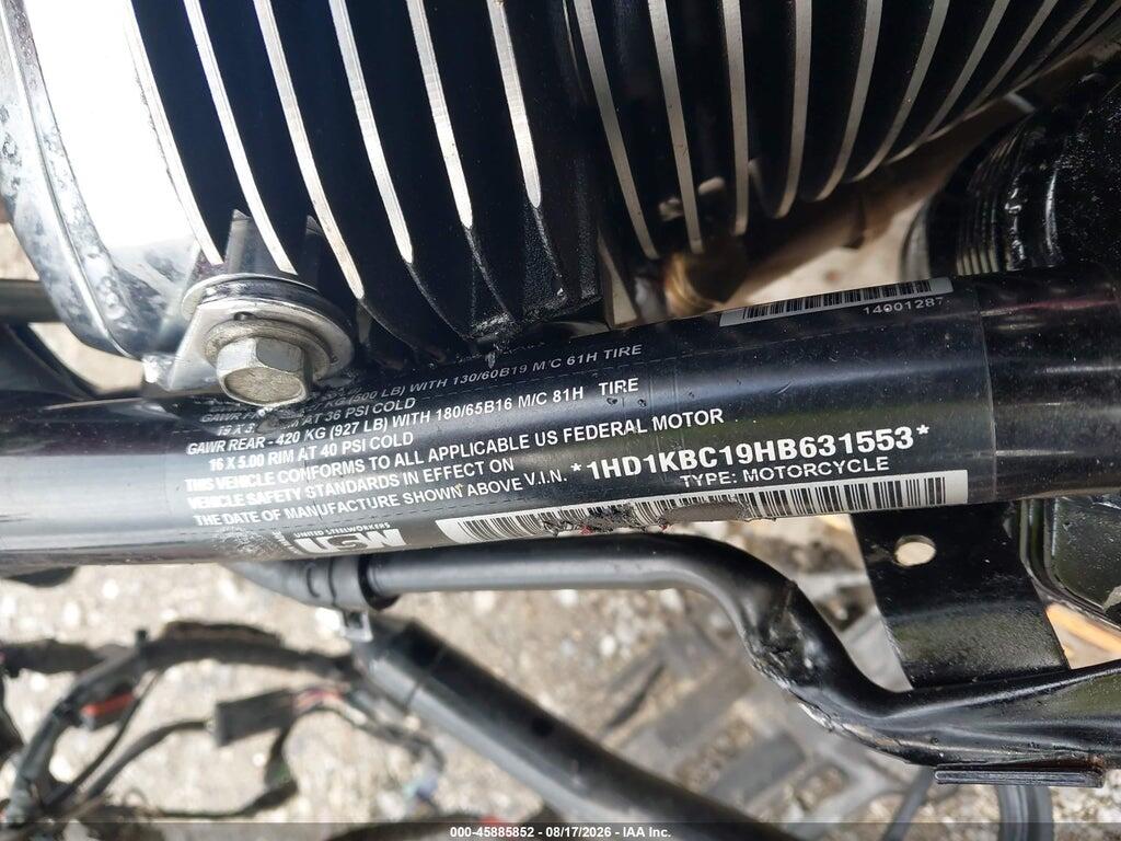 1HD1KBC19HB631553 2017 HARLEY-DAVIDSON FLHX photo no. 10