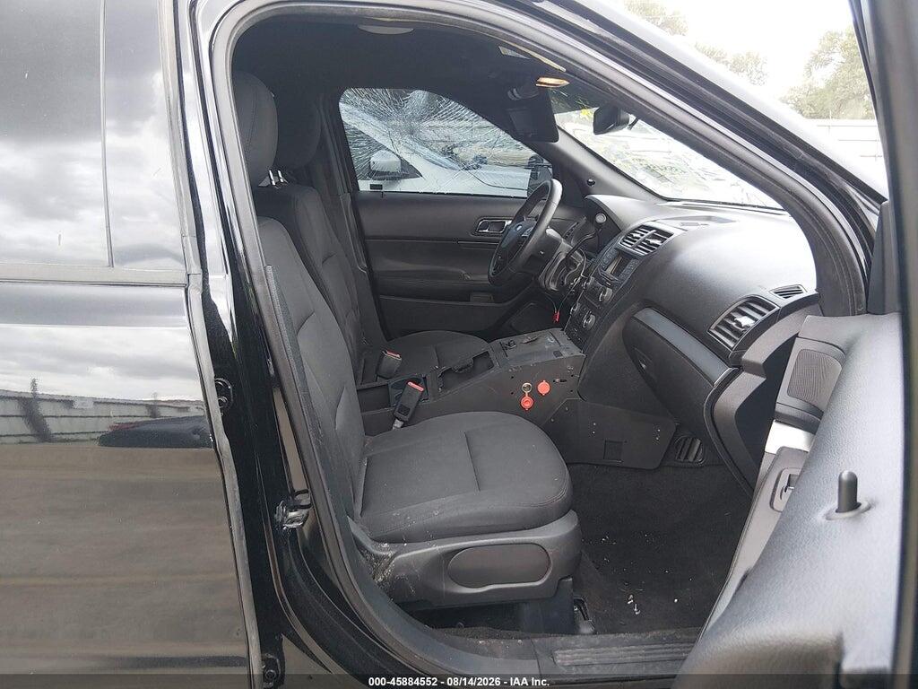 1FM5K8AT3HGE30580 2017 FORD UTILITY POLICE INTERCEPTOR photo no. 5
