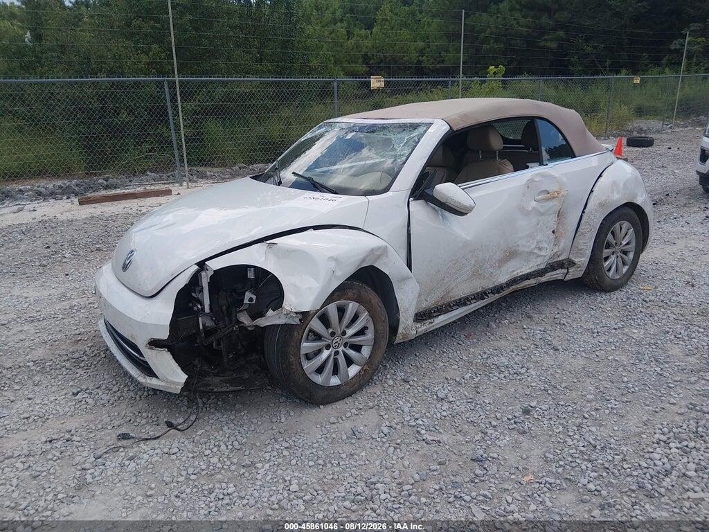 3VW5DAAT5KM502900 2019 VOLKSWAGEN BEETLE photo no. 2