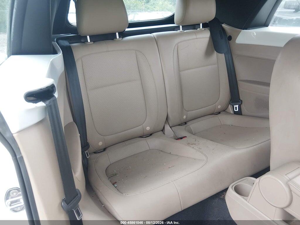 3VW5DAAT5KM502900 2019 VOLKSWAGEN BEETLE photo no. 8