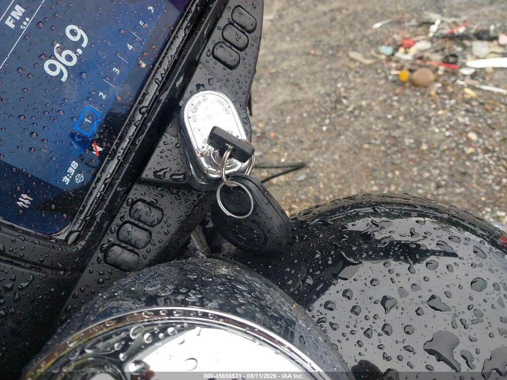 1HD1KBC18KB658623 2019 HARLEY-DAVIDSON FLHX photo no. 11
