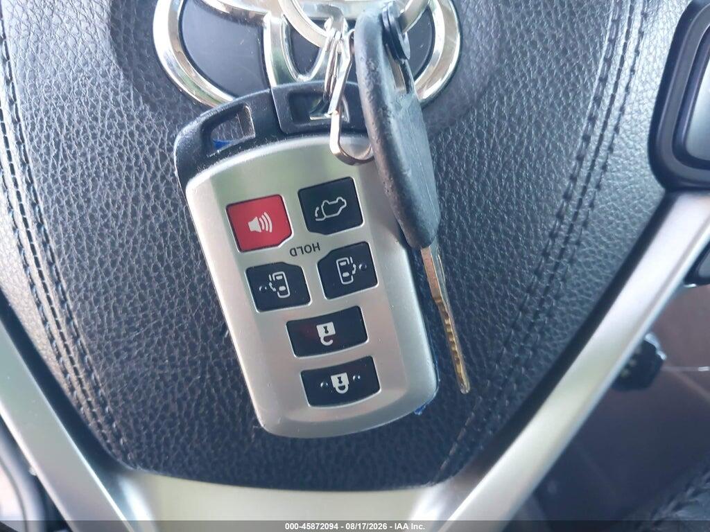 5TDXZ3DC2JS906630 2018 TOYOTA SIENNA photo no. 11