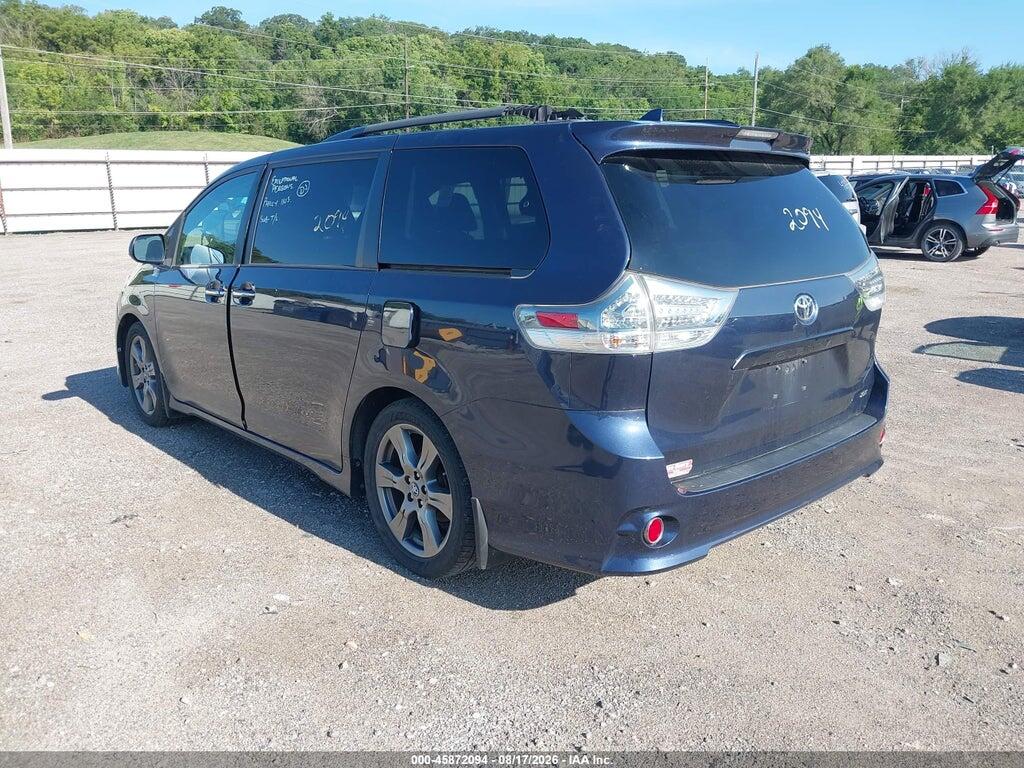 5TDXZ3DC2JS906630 2018 TOYOTA SIENNA photo no. 3