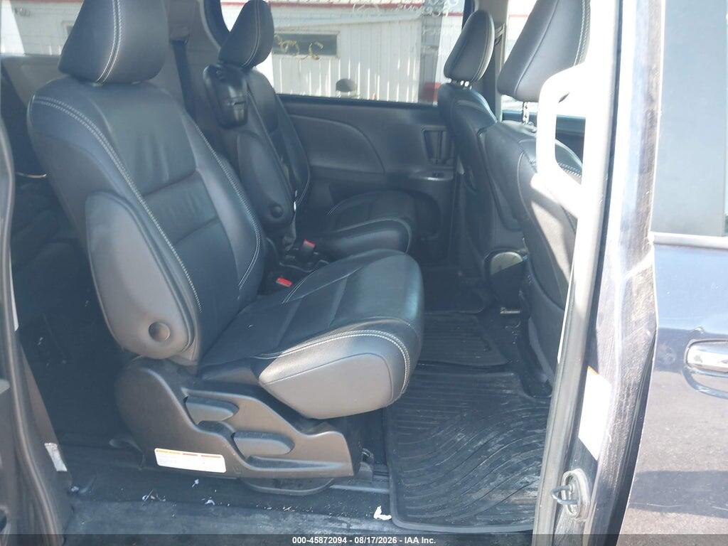 5TDXZ3DC2JS906630 2018 TOYOTA SIENNA photo no. 8