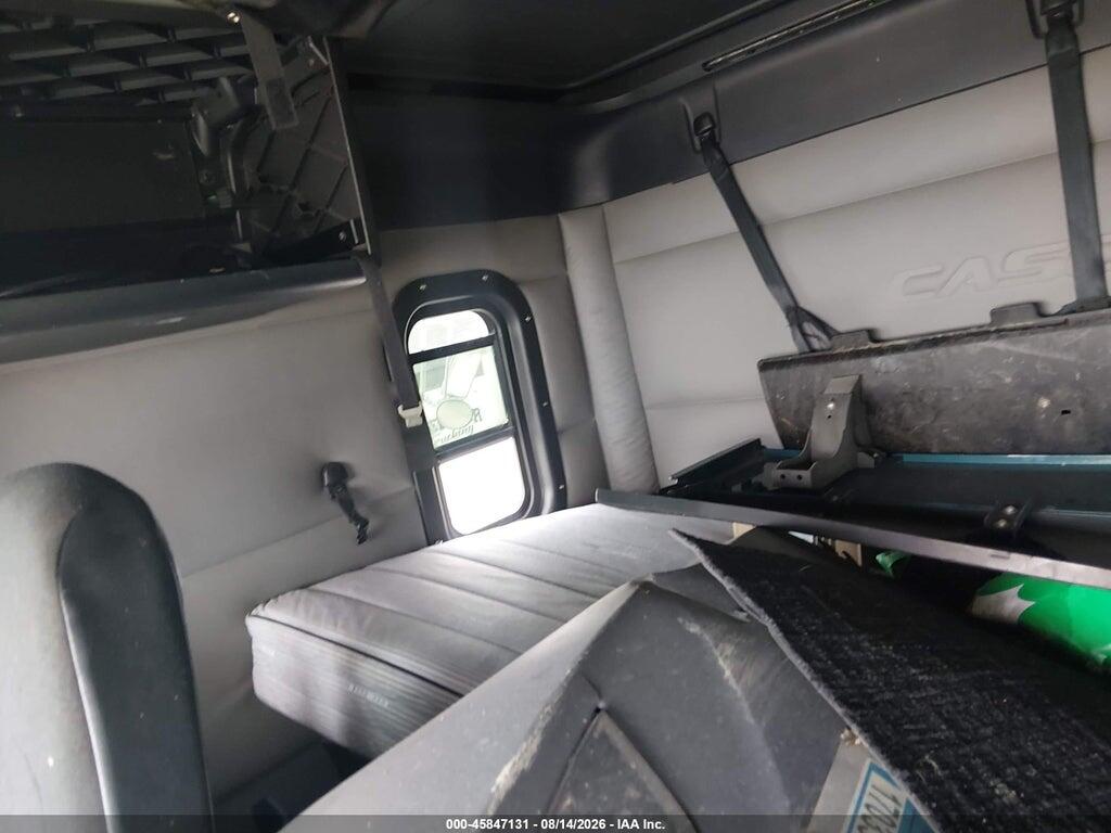 3AKJHHDR9KSHU5917 2019 FREIGHTLINER NEW CASCADIA 126 photo no. 6