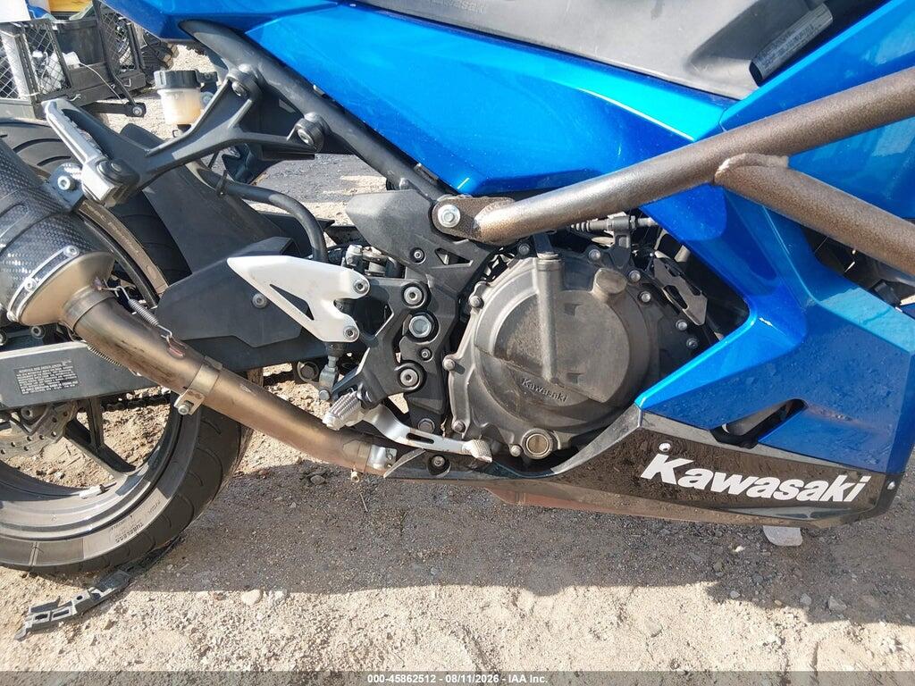 JKAEXKH11JDA13485 2018 KAWASAKI EX400 photo no. 8