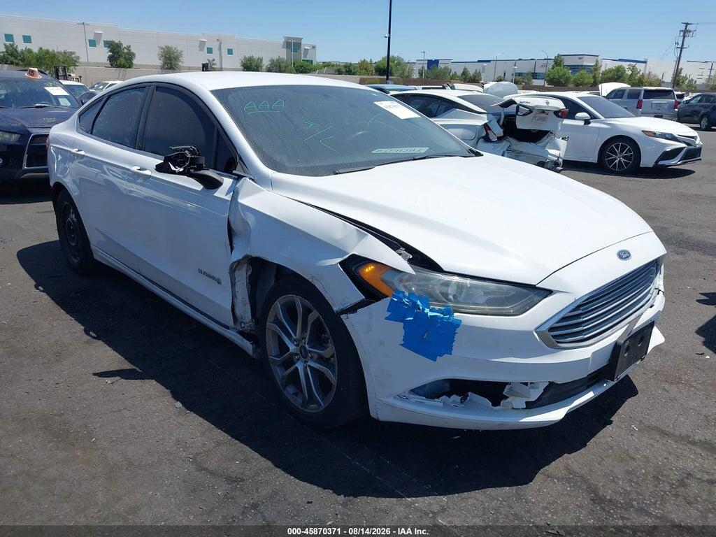 3FA6P0LUXHR408043 2017 FORD FUSION HYBRID photo no. 1