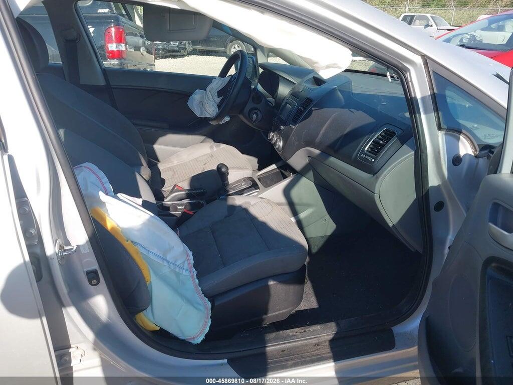3KPFL4A71HE075653 2017 KIA FORTE photo no. 5