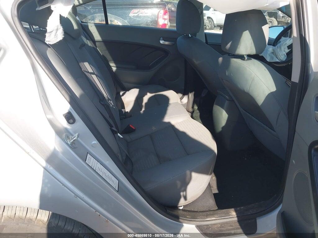 3KPFL4A71HE075653 2017 KIA FORTE photo no. 8