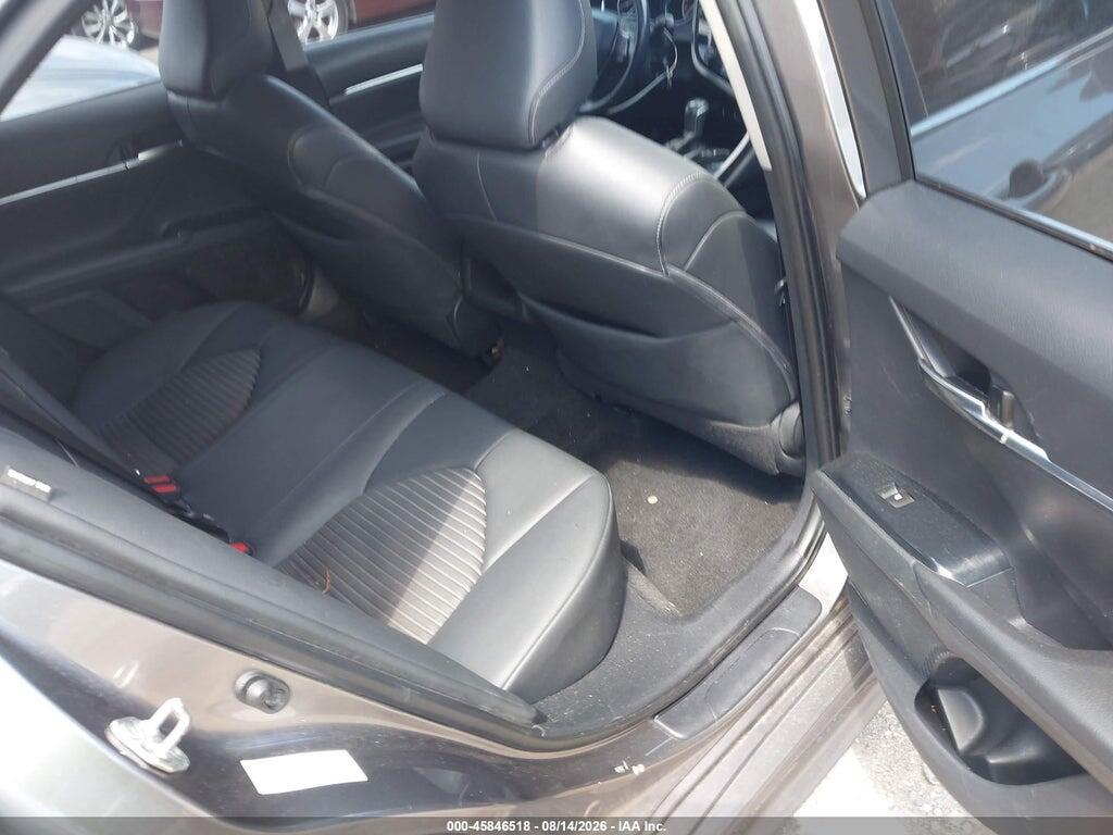 4T1B11HK5JU515860 2018 TOYOTA CAMRY photo no. 8