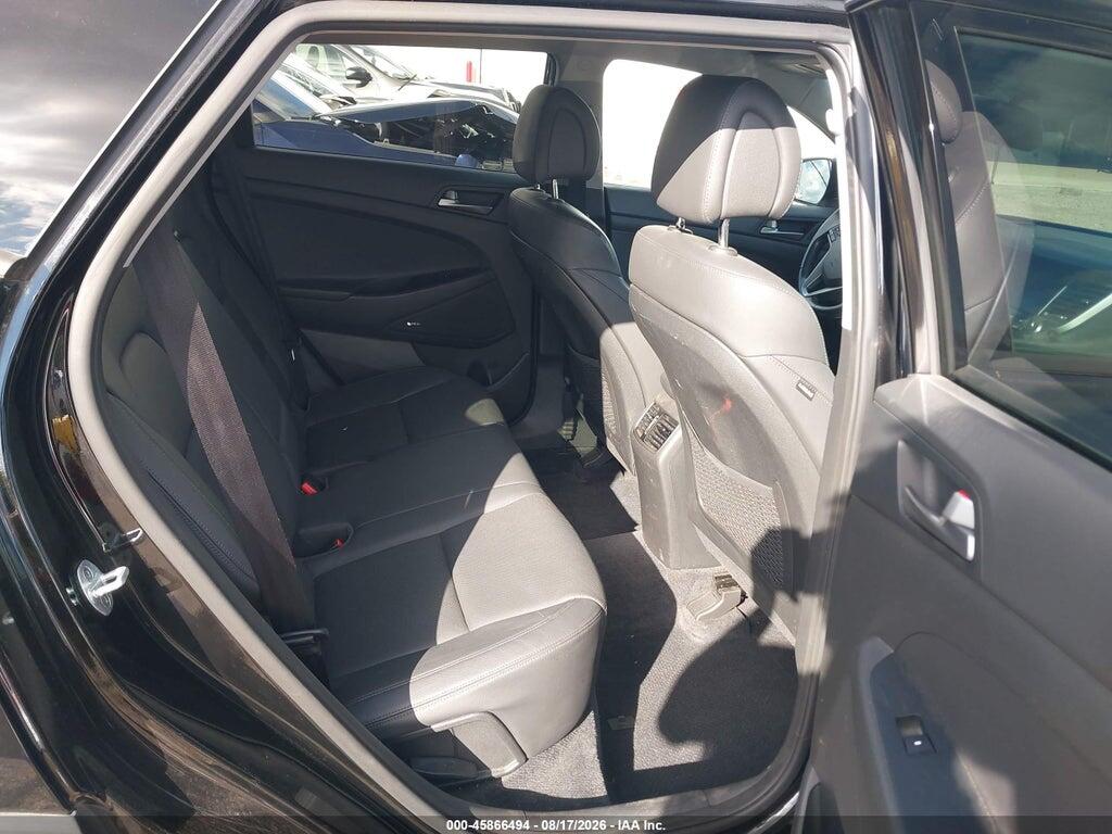 KM8J3CA49HU466735 2017 HYUNDAI TUCSON photo no. 8