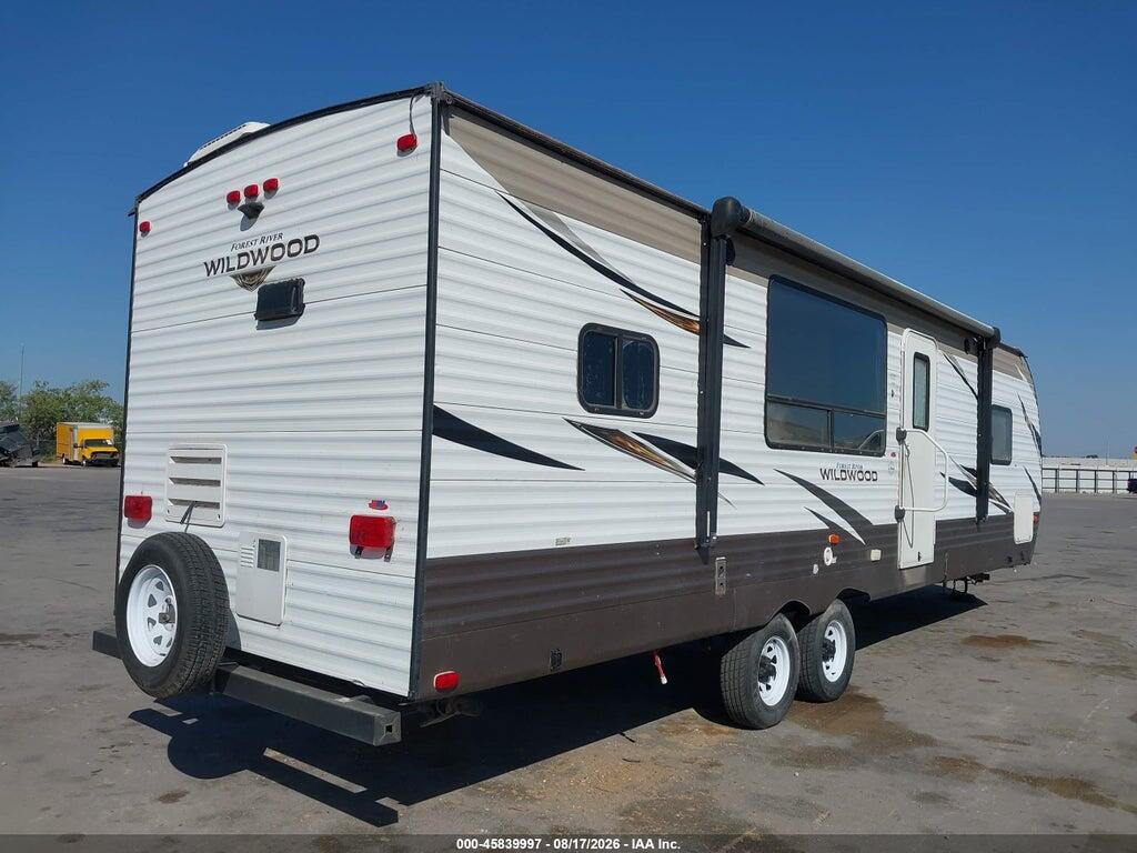 4X4TWDC2XJA263375 2018 WILDWOOD BY FOREST R TRAVEL TRAILER SERIE photo no. 4