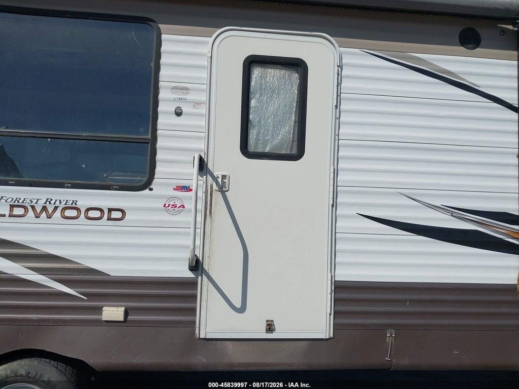 4X4TWDC2XJA263375 2018 WILDWOOD BY FOREST R TRAVEL TRAILER SERIE photo no. 5
