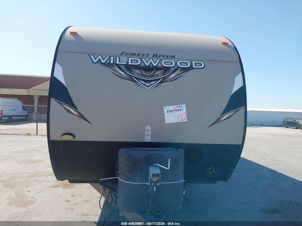 4X4TWDC2XJA263375 2018 WILDWOOD BY FOREST R TRAVEL TRAILER SERIE photo no. 7