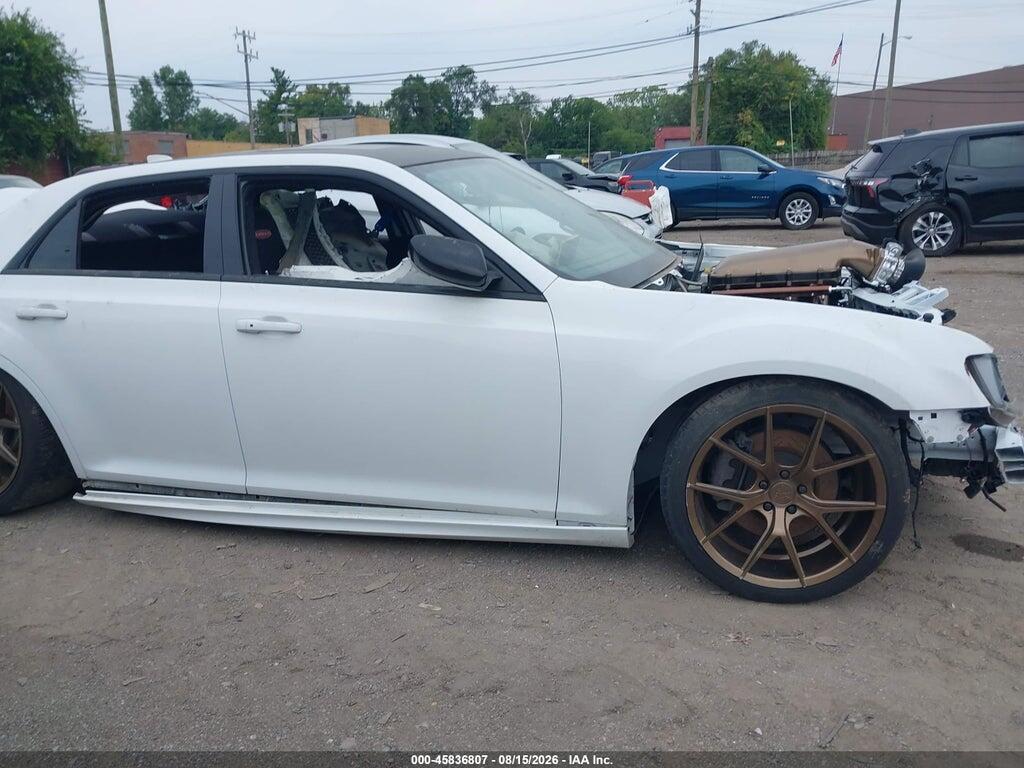 2C3CCABT6JH160144 2018 CHRYSLER 300 photo no. 12