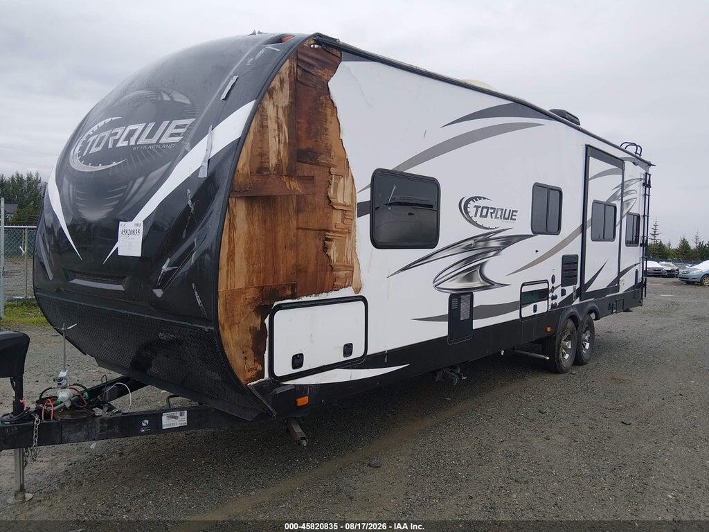 5SFCB3420HE322539 2017 HEARTLAND TORQUE EXTREME LIGHT photo no. 2
