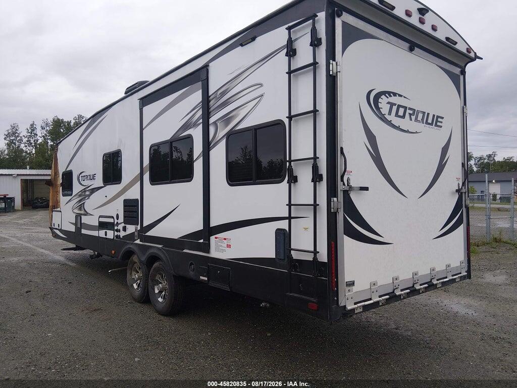 5SFCB3420HE322539 2017 HEARTLAND TORQUE EXTREME LIGHT photo no. 3