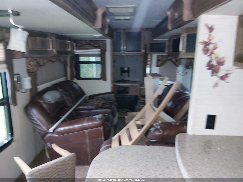 4YDF32720F2508757 2015 KEYSTONE COUGAR XLI photo no. 5