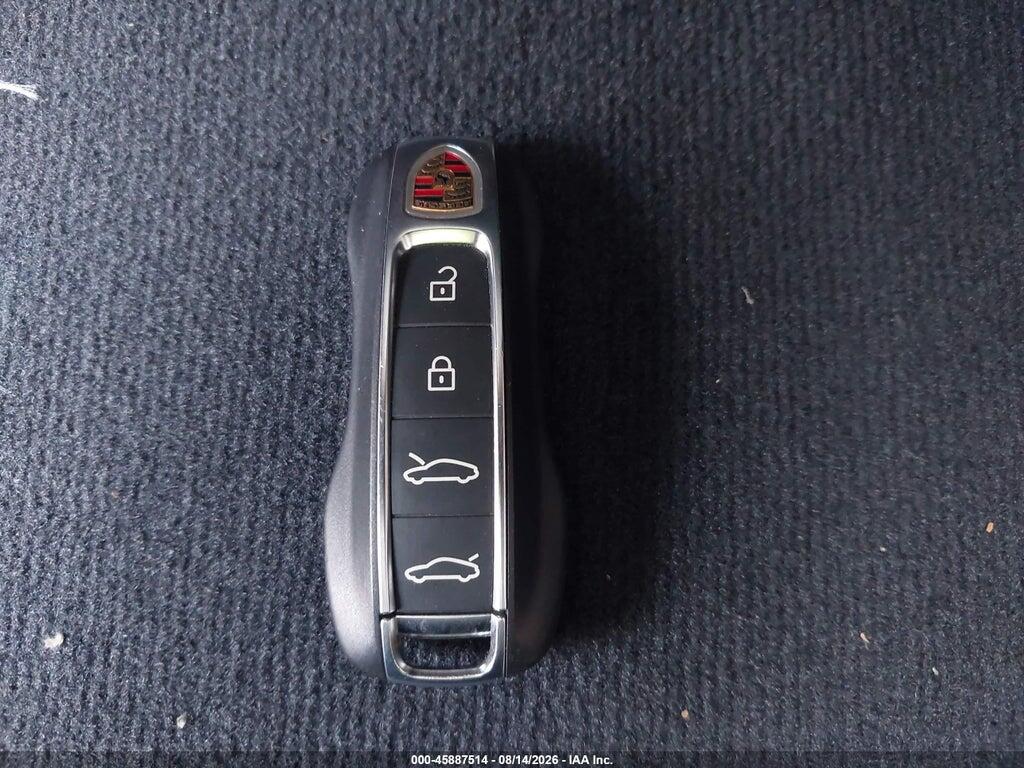 WP0AC2Y11LSA71532 2020 PORSCHE TAYCAN photo no. 11