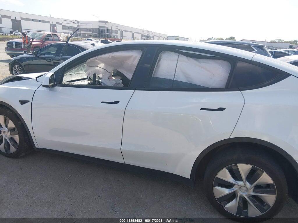 7SAYGDEE3NF365147 2022 TESLA MODEL Y photo no. 12