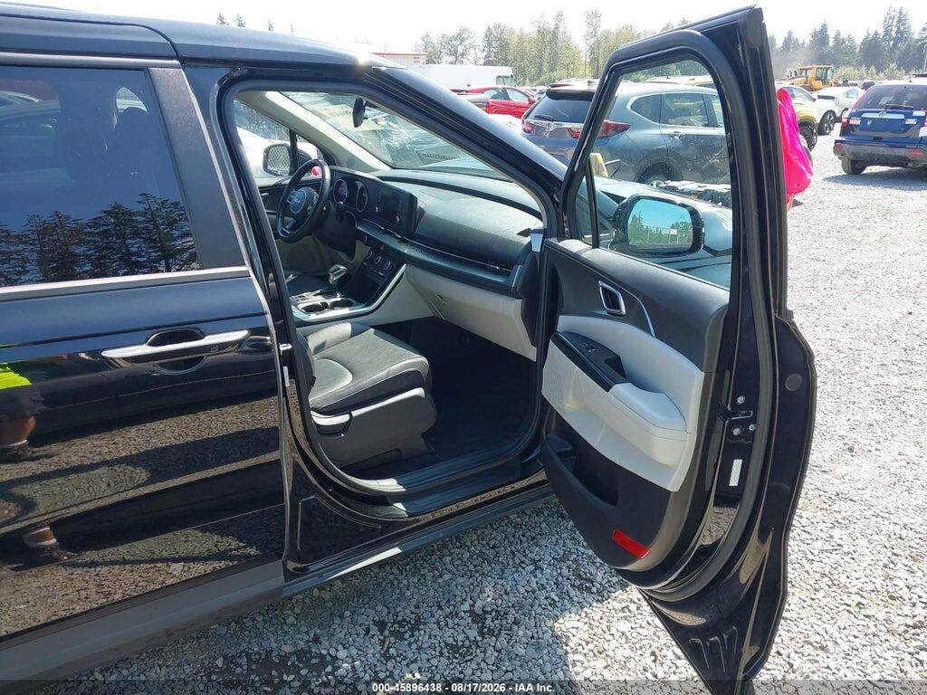 KNDNB4H35N6058857 2022 KIA CARNIVAL MPV photo no. 5