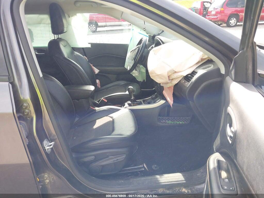 3C4NJDBB9LT107063 2020 JEEP COMPASS photo no. 5