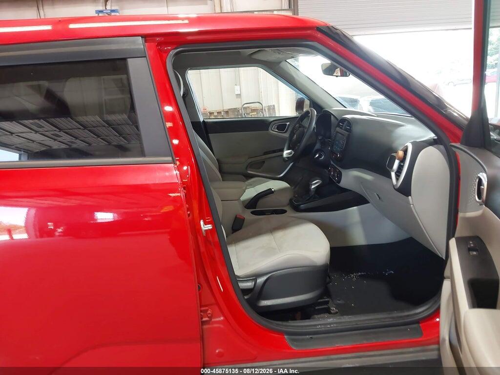 KNDJ23AU0L7703028 2020 KIA SOUL photo no. 5