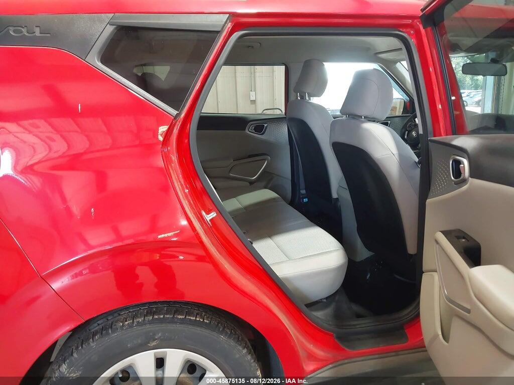 KNDJ23AU0L7703028 2020 KIA SOUL photo no. 8