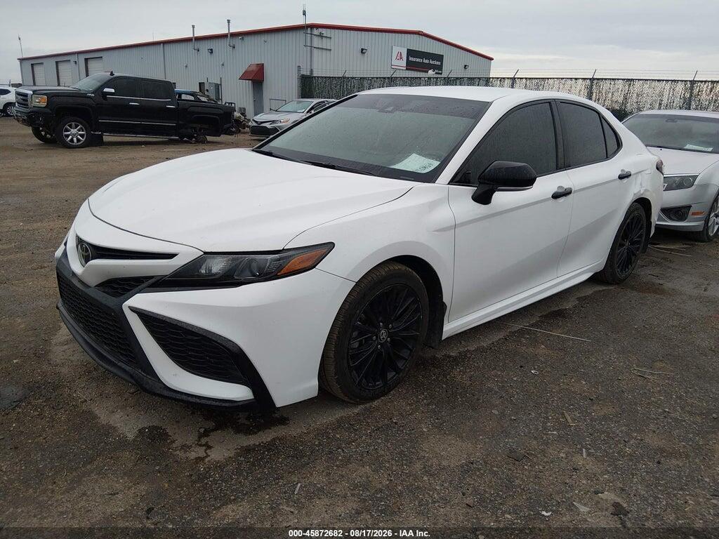 4T1G11BK2NU060695 2022 TOYOTA CAMRY photo no. 2