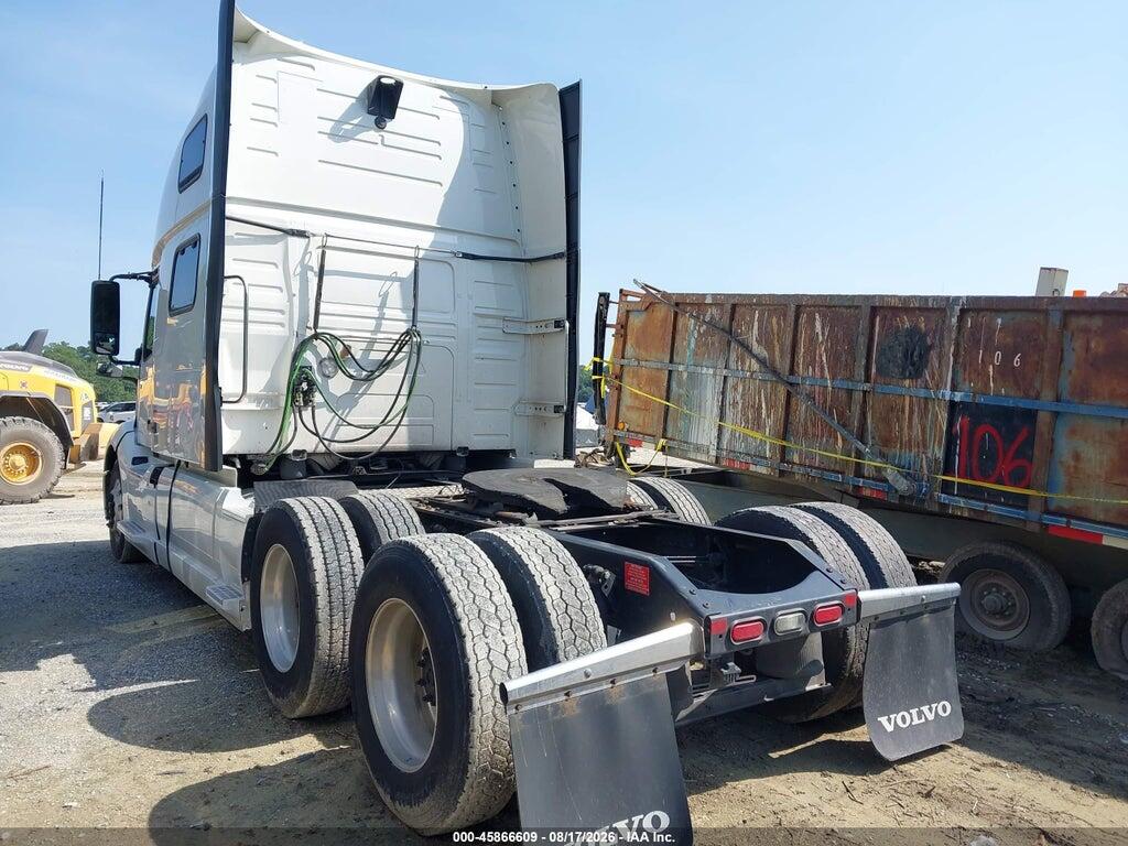 4V4NC9EH3LN226495 2020 VOLVO VNL photo no. 3