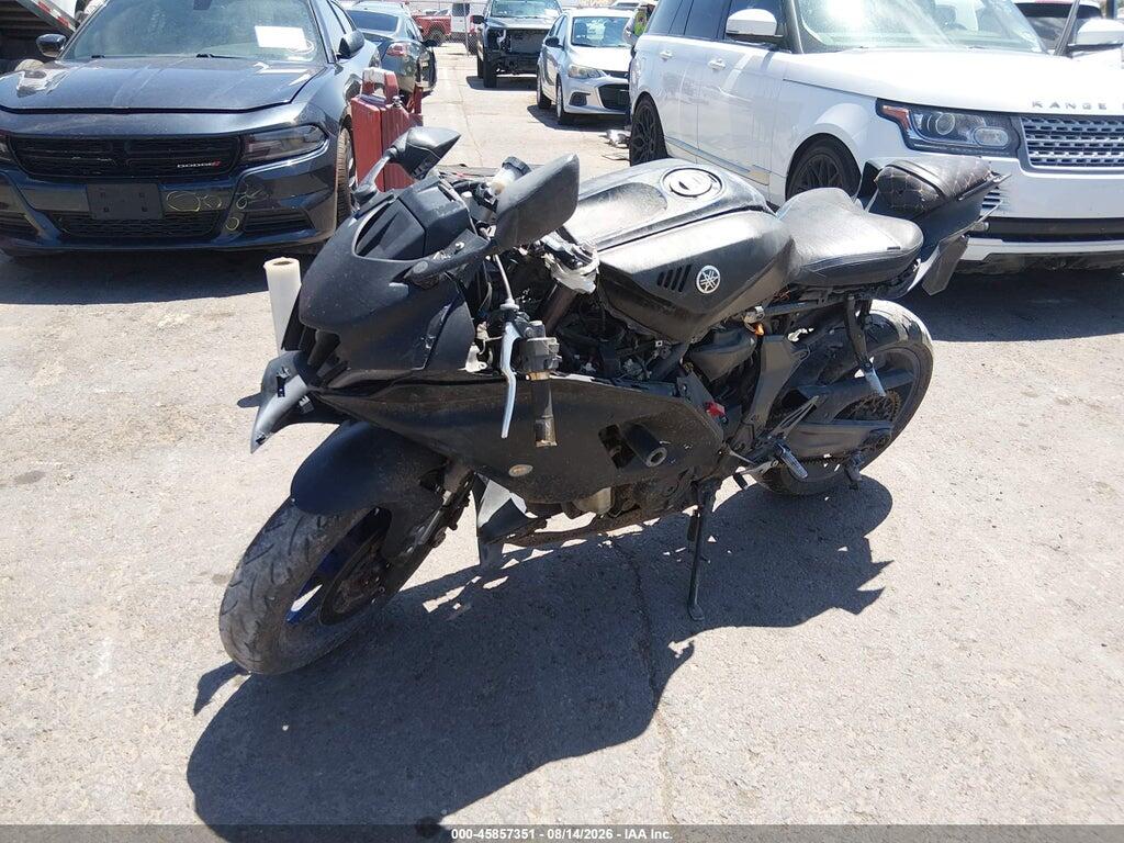 JYARM38Y6NA000587 2022 YAMAHA YZFR7 photo no. 2