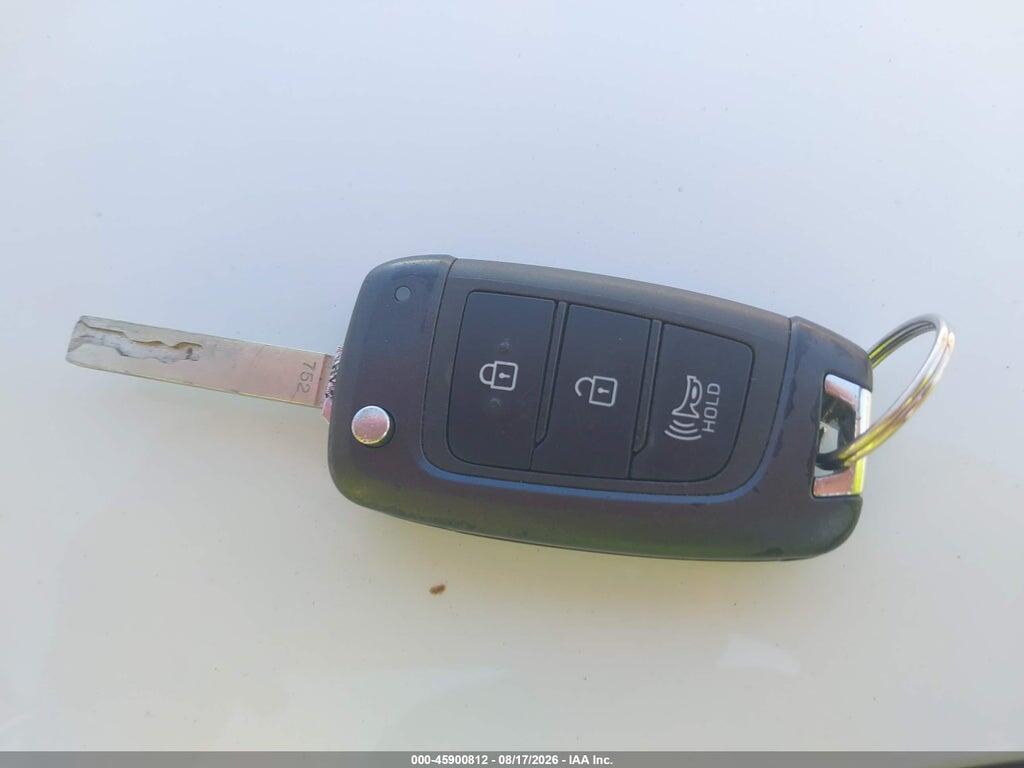 KMHRB8A37MU119876 2021 HYUNDAI VENUE photo no. 11