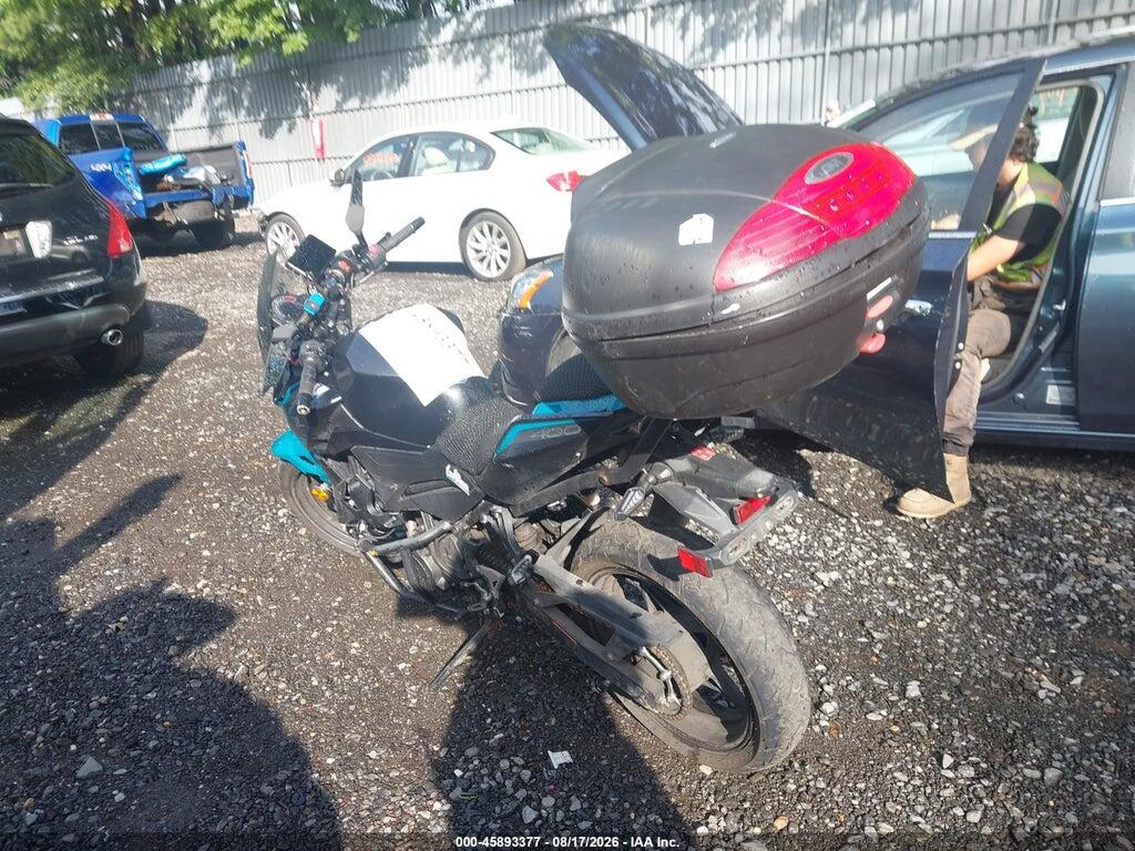JKAERKD13MDAD6735 2021 KAWASAKI ER400 photo no. 3
