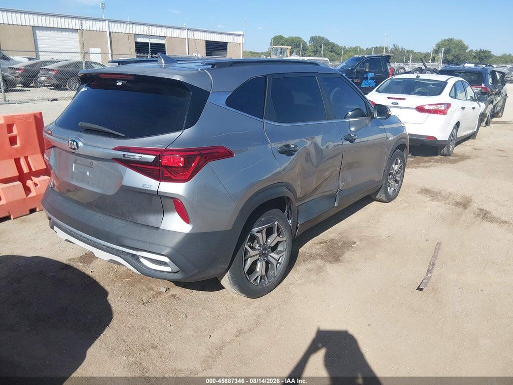 KNDERCAA1M7225206 2021 KIA SELTOS photo no. 4