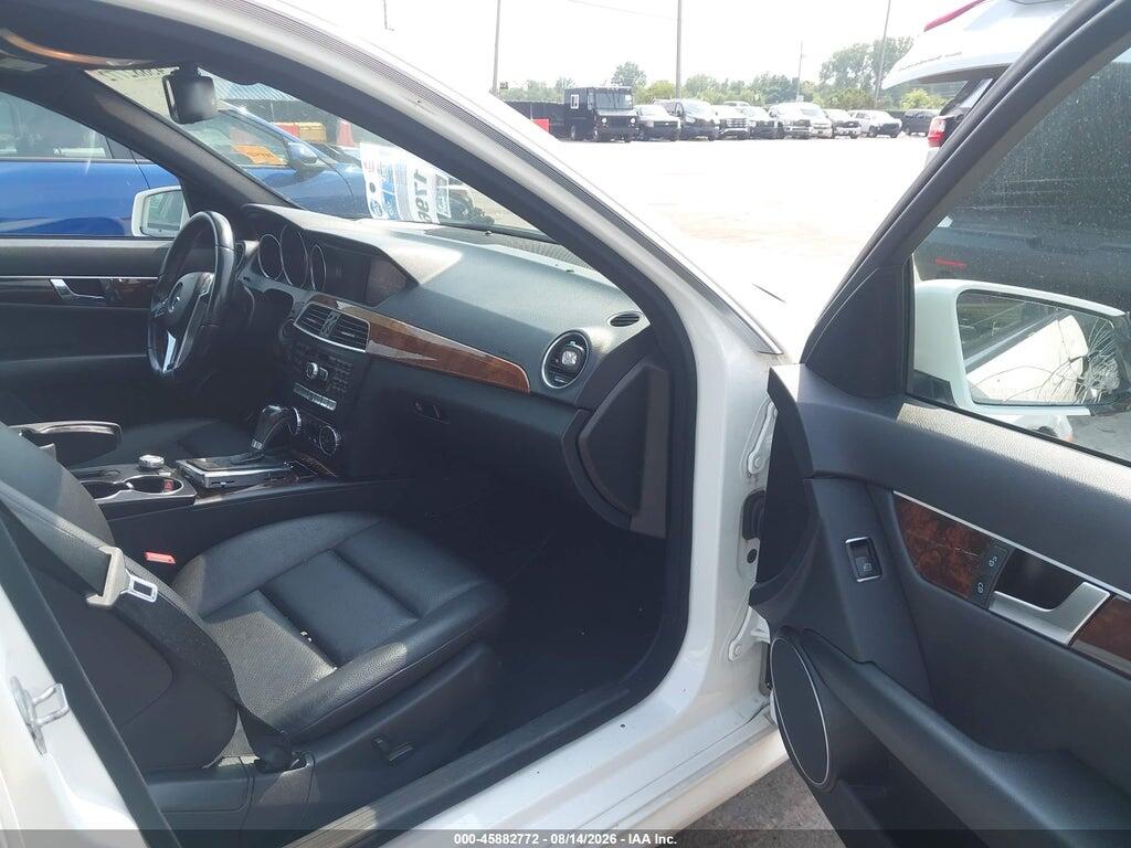 WDDGF8AB1DR260281 2013 MERCEDES-BENZ C 300 photo no. 5