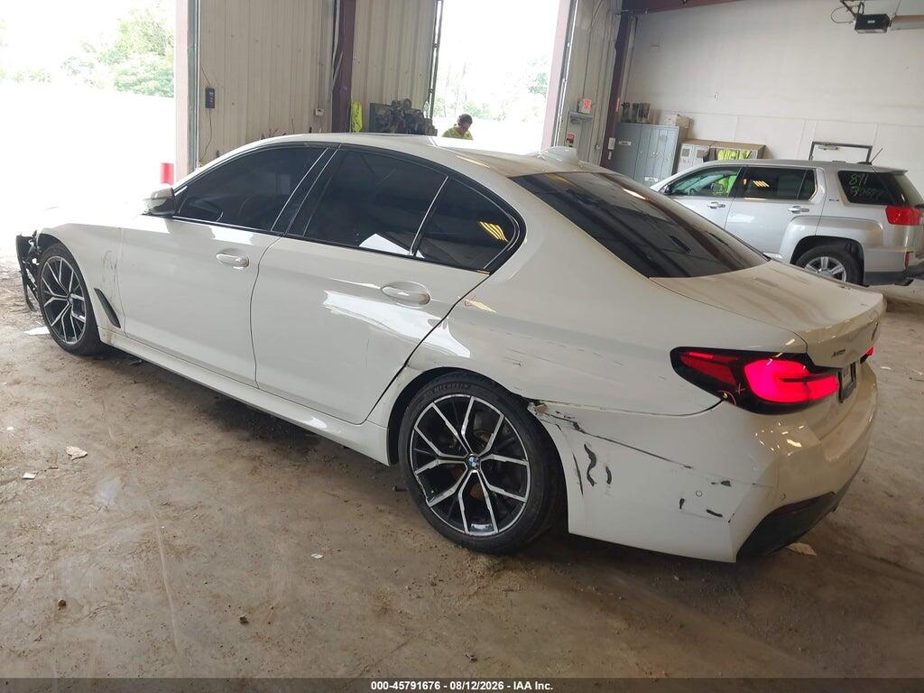 WBA73BJ07NWX60993 2022 BMW 540 photo no. 3