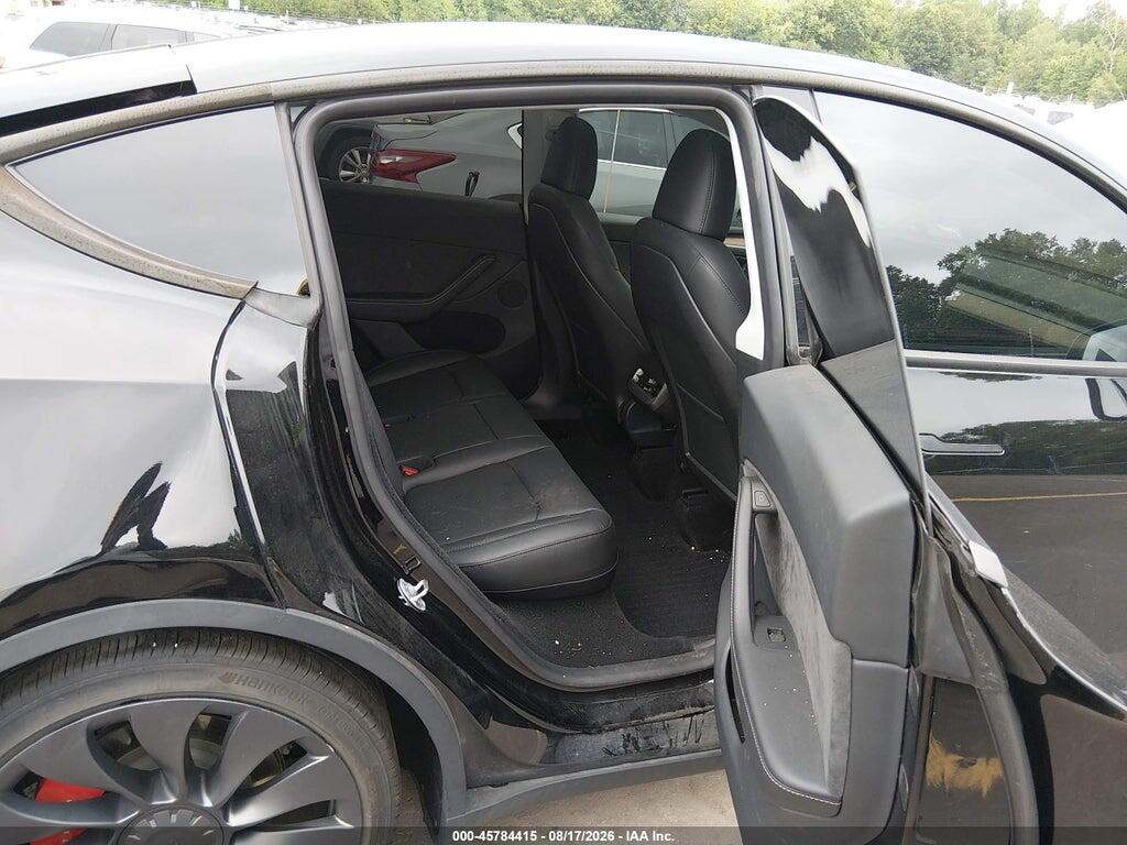7SAYGDEF9RA299280 2024 TESLA MODEL Y photo no. 8