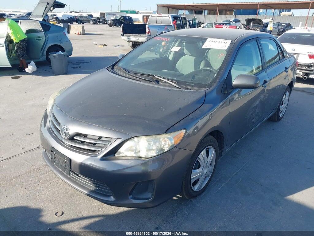 5YFBU4EE1DP206495 2013 TOYOTA COROLLA photo no. 2