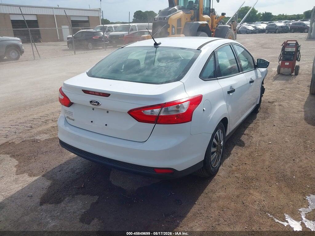 1FADP3E21DL323265 2013 FORD FOCUS photo no. 4