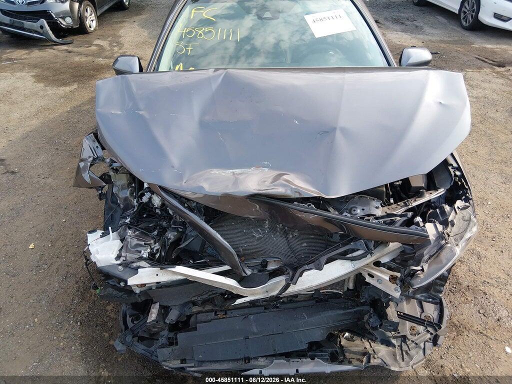 4T1G11AK8MU584725 2021 TOYOTA CAMRY photo no. 10
