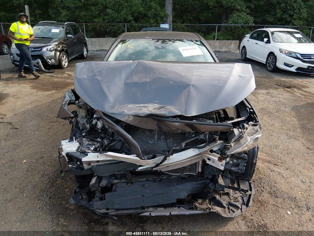 4T1G11AK8MU584725 2021 TOYOTA CAMRY photo no. 12
