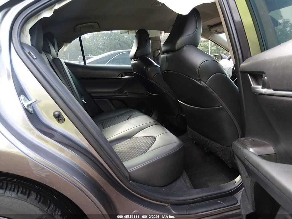 4T1G11AK8MU584725 2021 TOYOTA CAMRY photo no. 8