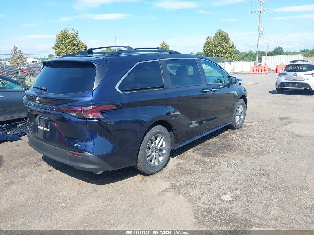 5TDYSKFC7TS258804 2026 TOYOTA SIENNA photo no. 4