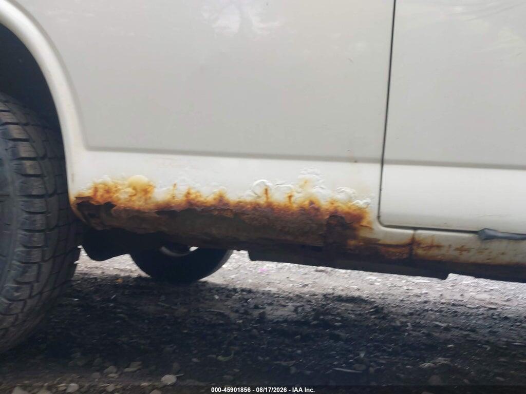 1GTW7GCG5B1147323 2011 GMC SAVANA 2500 photo no. 6