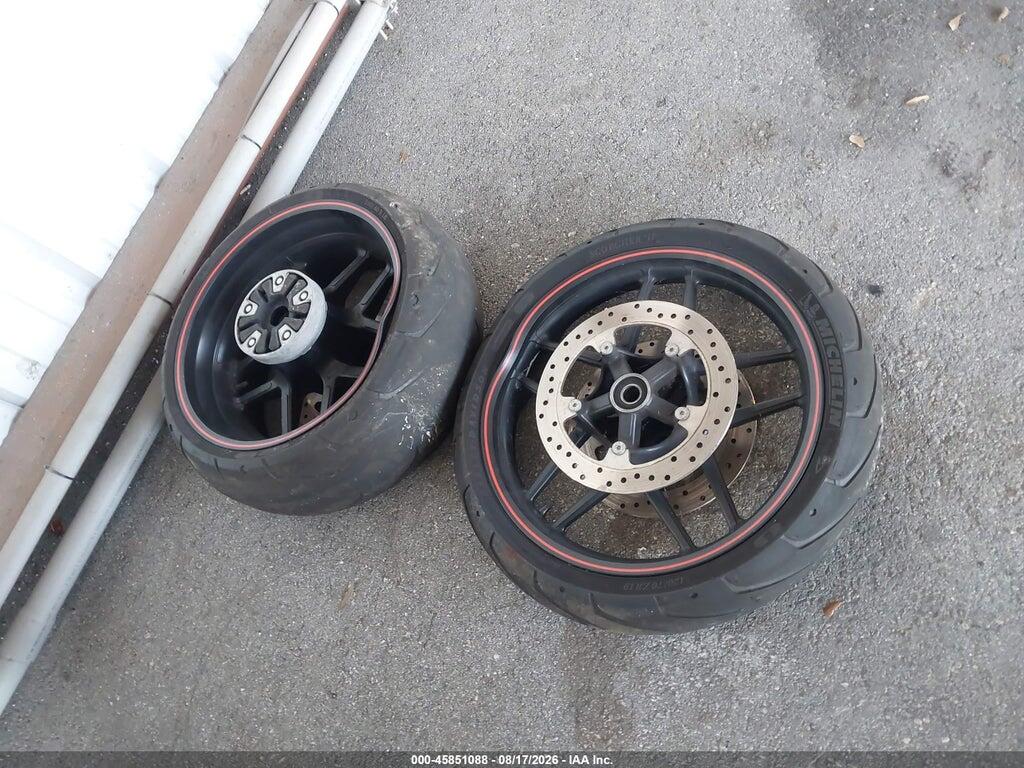 JH2SC7718TK900023 2026 HONDA CBR1000 photo no. 12